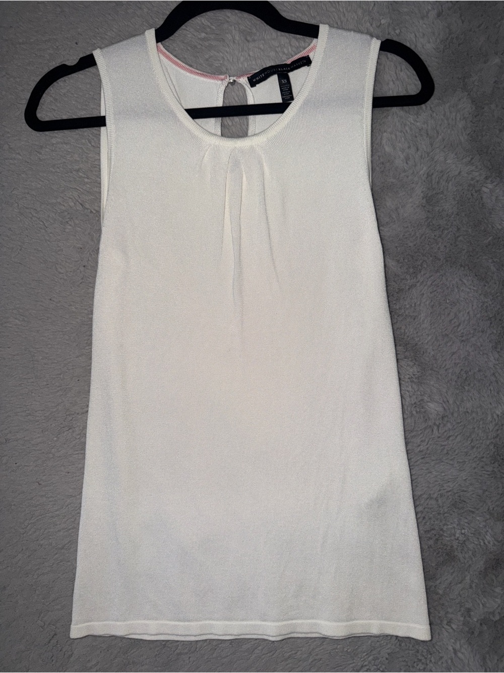 White House Black Market Ivory Sleeveless Keyhole Tank - Picture 1 of 3